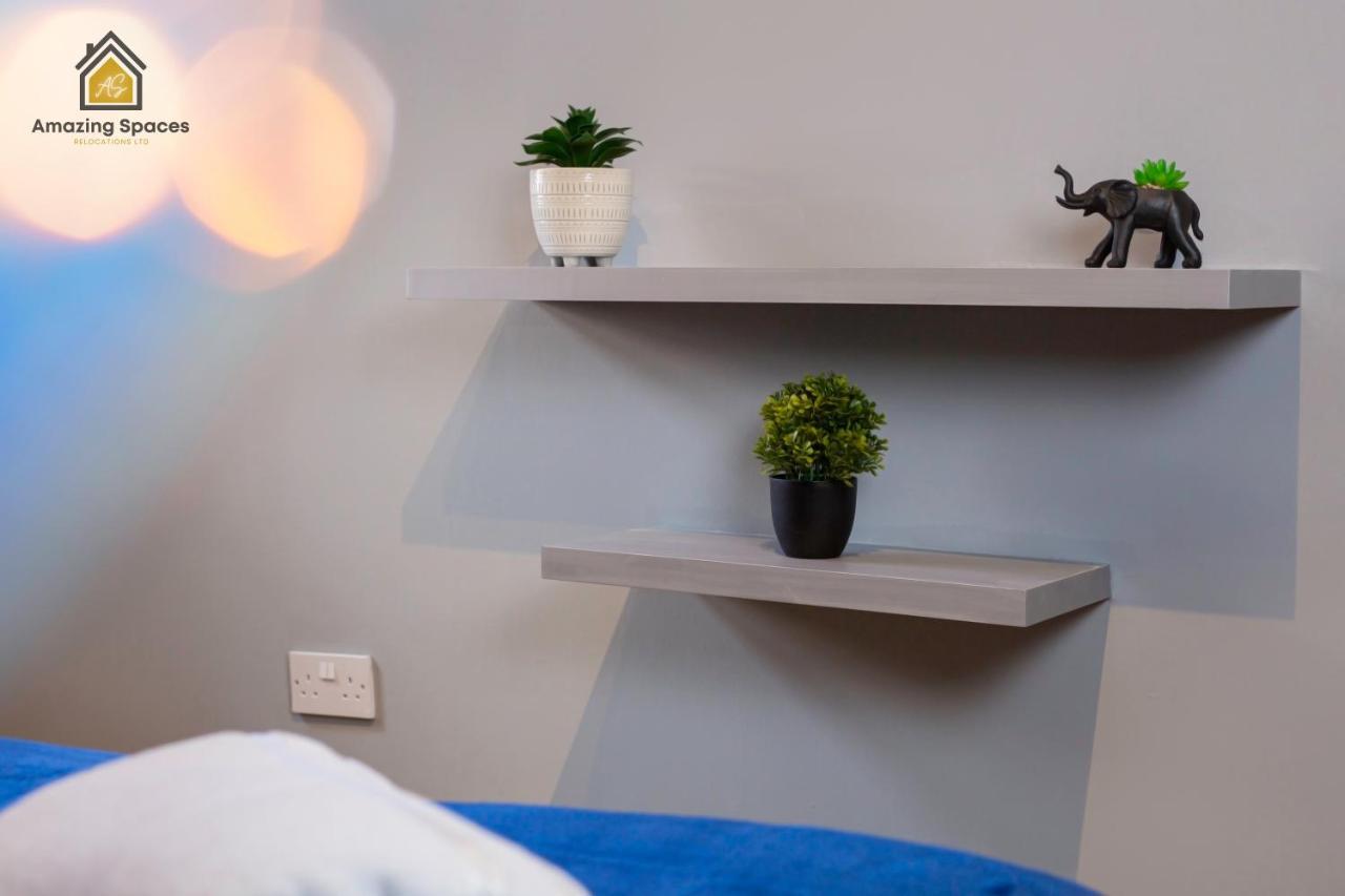 City Centre 2 Bed Flat Sleeps 3 For Work And Leisure With Free Wifi By Amazing Spaces Relocations Ltd Warrington  Exterior foto